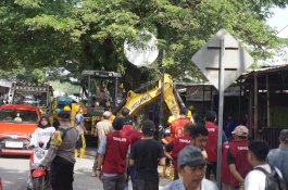 Pemkot Makassar Tertibkan 55 Lapak PKL di Tamalate, Terungkap Dugaan Sewa Lahan Fasum Selama 30 Tahun