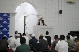 Malam Pertama Ramadan, Munafri Arifuddin Serukan Persatuan dari Masjid Agung 45 Makassar