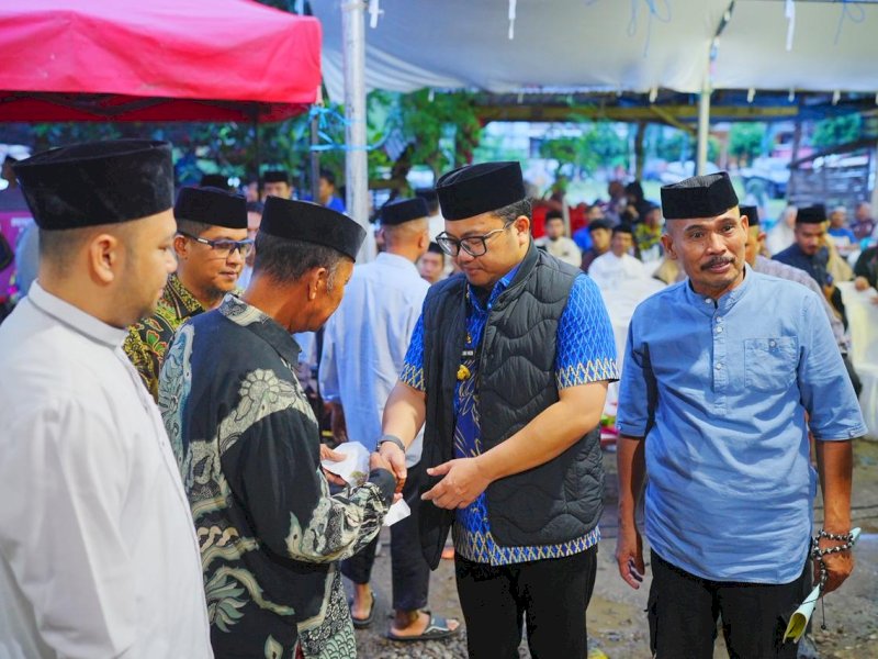 Wakil Bupati Gowa, Darmawangsyah Muin, saat melakukan Safari Ramadan di Desa Taring, Kecamatan Biringbulu, Jumat (27/2/2026). @Jejakfakta/dok. Humas Pemkab Gowa