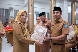 Serahkan 238 SK Kepsek dan Pengawas, Bupati Gowa Dorong Penguatan Sektor Pendidikan