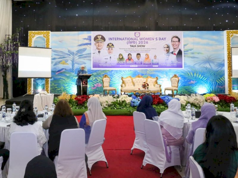 Wakil Wali Kota Makassar, Aliyah Mustika Ilham, saat membuka kegiatan International Women&rsquo;s Day Talkshow 2026 yang mengusung tema &ldquo;Perempuan Berdaya, Komunitas Bermakna: Sinergi Kepemimpinan dalam Keberagaman di Gedung IMMIM 2, Jalan Jenderal Sudirman Makassar, Kamis (5/3/2026). @Jejakfakta/dok. Humas Pemkot Makassar