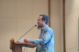 Gubernur Sulsel Dukung Penertiban PKL di Makassar, Ingatkan Masalah Sampah dan Lingkungan