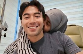"Selamat Jalan Menuju Cahaya Ilahi": Keluarga Lepas Kepergian Vidi Aldiano Penuh Keikhlasan