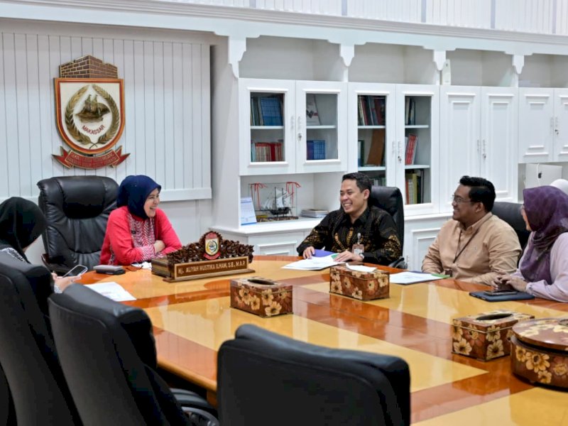 Wakil Wali Kota Makassar, Aliyah Mustika Ilham, saat menerima audiensi dengan jajaran BPJS Kesehatan Cabang Makassar di Ruang Rapat Wakil Wali Kota Makassar, Jumat (6/3/2026). @Jejakfakta/dok. Humas Pemkot Makassar