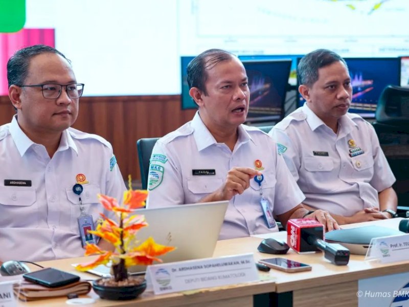 Kepala BMKG Teuku Faisal Fathani dalam konferensi pers Prakiraan Awal Musim Kemarau 2026 di Gedung Multi-Hazard Early Warning System, Jakarta, Rabu (4/3/2026). @Jejakfakta/dok. Humas BMKG