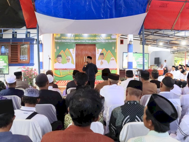 Bupati Luwu Timur, Irwan Bachri Syam, saat menghadiri acara Safari Ramadan di Rumah Jabatan Camat Kalaena, Selasa (10/03/2026). @Jejakfakta/dok. Humas Pemkab Lutim