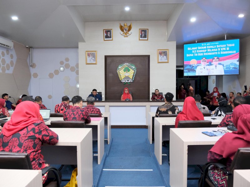  Rapat Koordinasi dan Pendalaman Area Kerawanan Korupsi bersama Tim Koordinasi dan Supervisi dari Komisi Pemberantasan Korupsi (KPK) di Baruga Pattingalloang, Kantor Bupati Gowa, Kamis (12/3/2026). @Jejakfakta/dok. Humas Pemkab Gowa