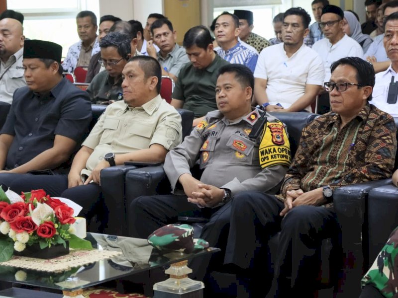 Bupati Luwu Timur, Irwan Bachri Syam, saat menghadiri Musrenbang tingkat kabupaten dengan mengusung tema &ldquo;Akselerasi Pembangunan Ekonomi dan Peningkatan Kesejahteraan Masyarakat.&rdquo; di Aula Sasana Praja Kantor Bupati Luwu Timur, Jumat (13/3/2026). @Jejakfakta/dok. Humas Pemkab Lutim