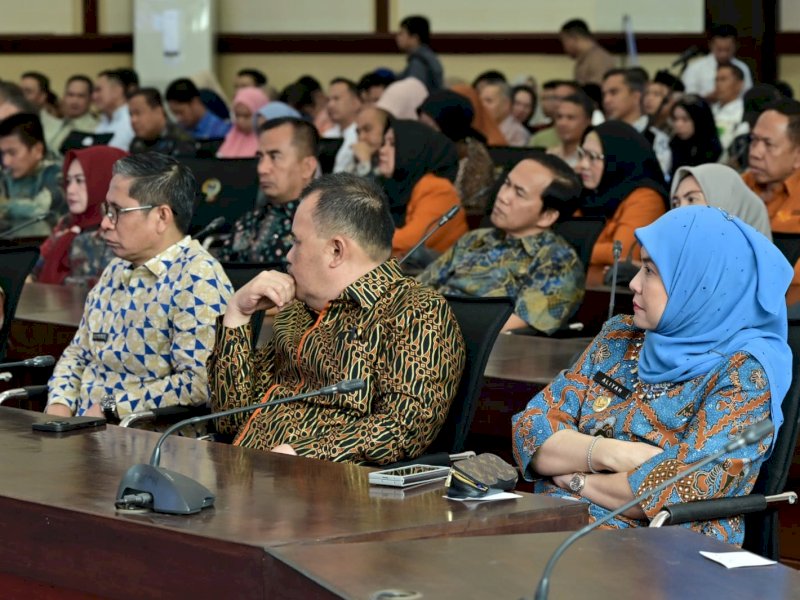 Wakil Wali Kota Makassar, Aliyah Mustika Ilham, menghadiri acara Penandatanganan Nota Kesepakatan (MoU) tentang Penyediaan, Pemanfaatan, dan Pengembangan Data dan/atau Informasi Statistik dalam rangka pembangunan daerah Provinsi Sulawesi Selatan di Gedung Rapat Pimpinan (Rapim) Kantor Gubernur Sulawesi Selatan, Jumat (13/3/2026). @Jejakfakta/dok. Humas Pemkot Makassar