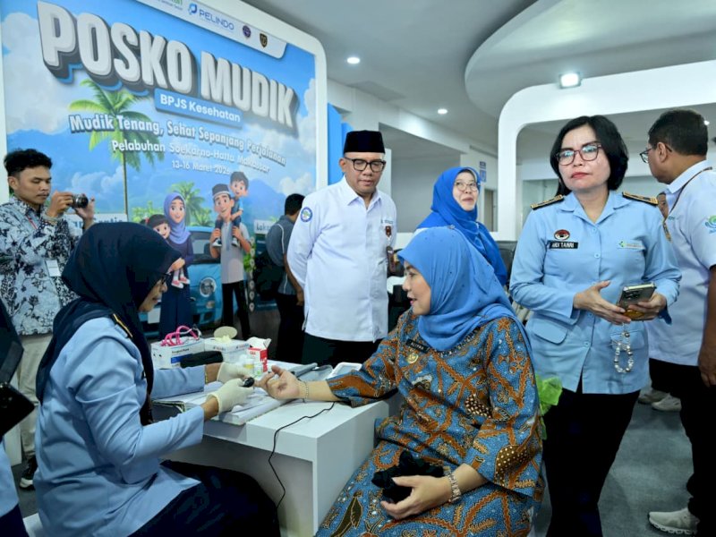 Wakil Wali Kota Makassar, Aliyah Mustika Ilham, menghadiri sekaligus membuka Posko Mudik Lebaran BPJS Kesehatan 2026 yang digelar di Terminal 1 Lantai 1 Pelabuhan Soekarno Hatta Makassar, Jumat (13/3/2026). @Jejakfakta/dok. Humas Pemkot Makassar