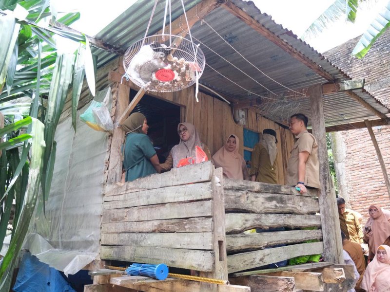 Bupati Gowa, Sitti Husniah Talenrang menghadiri kegiatan Bakti Sosial Dharma Wanita Persatuan (DWP) Kabupaten Gowa yang digelar di Kantor Camat Somba Opu, Senin (16/3/2026). @Jejakfakta/dok. Humas Pemkab Gowa