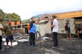 Bupati Luwu Timur Gerak Cepat Tinjau Kebakaran Wasuponda, Janjikan Percepatan Bantuan Rumah Korban