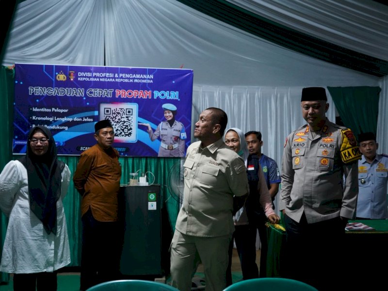 Bupati Luwu Timur, Irwan Bachri Syam, bersama Wakil Bupati Luwu Timur, Hj. Puspawati Husler, saat memantau Pos Pengamanan Terpadu di sejumlah titik di Malili hingga Burau,  Rabu (18/03/2026). @Jejakfakta/dok. Humas Pemkab Lutim
