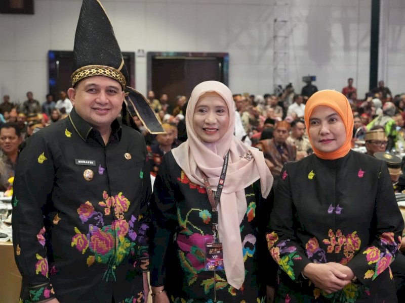 Wali Kota Makassar, Munafri Arifuddin, bersama Wakil Wali Kota Aliyah Mustika Ilham, saat menghadiri Pertemuan Saudagar Bugis Makassar (PSBM) XXVI tahun 2026, di Hotel Claro Makassar, Kamis (26/3/2026). @Jejakfakta/dok. Humas Pemkot Makassar