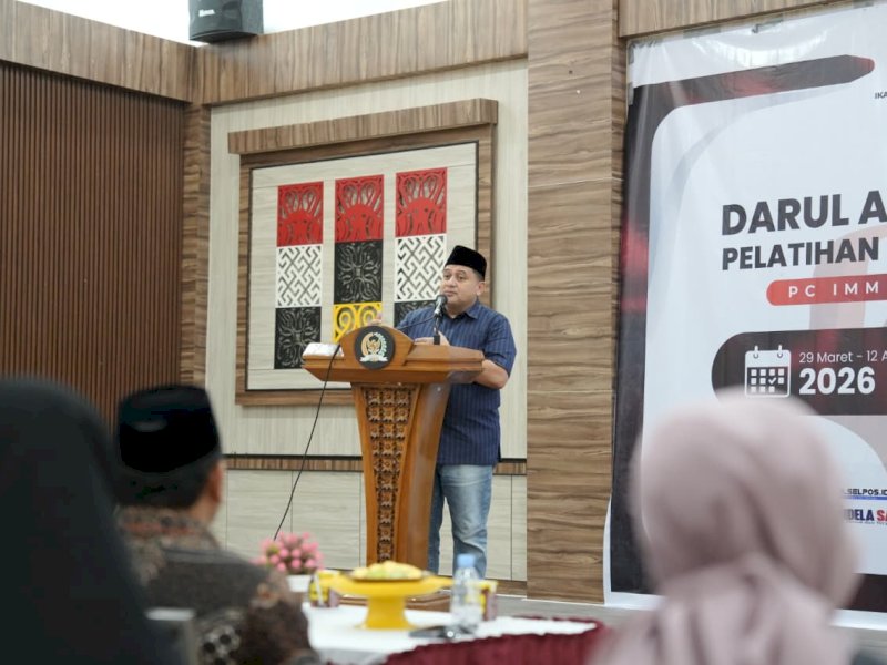 Wali Kota Makassar, Munafri Arifuddin,  saat membuka kegiatan Darul Arqam Madya (DAM) Pelatihan Instruktur Dasar (PID) Pengurus Cabang IMM Kota Makassar di Pusdiklat Unismuh Makassar, Minggu (29/03/2026). @Jejakfakta/dok. Humas Pemkot Makassar