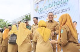 Apel Perdana Usai Lebaran, Bupati Irwan Tegaskan Tak Ada Pengurangan PPPK dan Tekankan Disiplin ASN