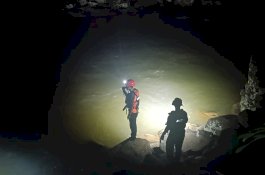 Air Bah Sungai Kalimborang Terjang Maros, Dua Wisatawan Hilang Terseret Arus