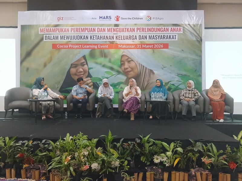 Save the Children Indonesia menegaskan pentingnya peran perempuan dalam mendorong perlindungan anak dan kesejahteraan keluarga melalui gelaran Learning Event yang menjadi puncak perjalanan program mereka. Kegiatan ini berlangsung di Hotel Aryaduta Makassar, Selasa (31/3/2026). @Jejakfakta/Nurdin Amir