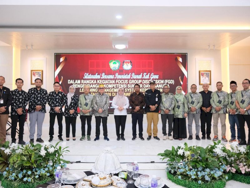 Bupati Gowa, Siiti Husniah Talenrang, saat menghadiri Focus Group Discussion (FGD) Pengembangan Kompetensi SDM berbasis Learning Management System (LMS) yang digelar Komisi Pemilihan Umum Republik Indonesia di Baruga Tinggimae, Rumah Jabatan Bupati Gowa, Rabu (1/4/2026). @Jejakfakta/dok. Humas Pemkab Gowa