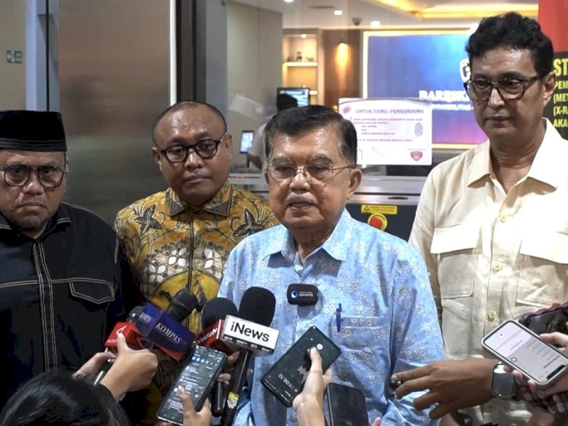 Mantan Wakil Presiden RI, Jusuf Kalla, resmi melaporkan dugaan pencemaran nama baik ke Bareskrim Polri pada Rabu (8/4/2026). @Jejakfakta/dok. Istimewa