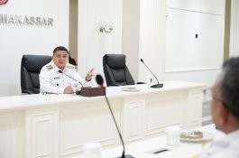 Sapu Bersih Reklame Ilegal, Munafri Tegas Benahi Wajah Kota Makassar