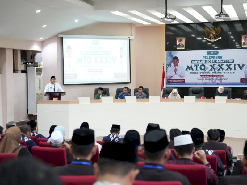 Sebanyak 105 kafilah resmi dilepas oleh Wali Kota Makassar, Munafri Arifuddin, di Ruang Sipakatau Balai Kota Makassar, Jumat (10/4/2026). @Jejakfakta/dok. Humas Pemkot Makassar