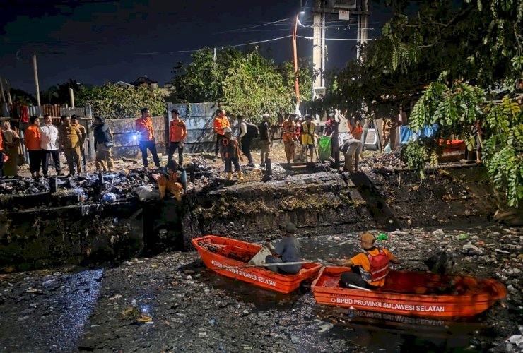 Cegah Banjir Sejak Dini, Tim Gabungan Bersihkan Sampah Kanal Karuwisi&ndash;Pettarani