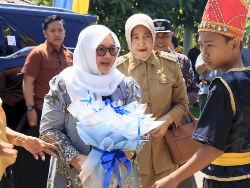 Wakil Bupati Luwu Timur, Puspawati Husler, menghadiri Rapat Kerja (Raker) Tahun II Persekutuan Wanita Gereja Protestan Indonesia Luwu (PW GPIL) di GPIL Filadelfia Maleku, Kecamatan Mangkutana, Selasa (14/04/2026). @Jejakfakta/dok. Humas Pemkab Lutim