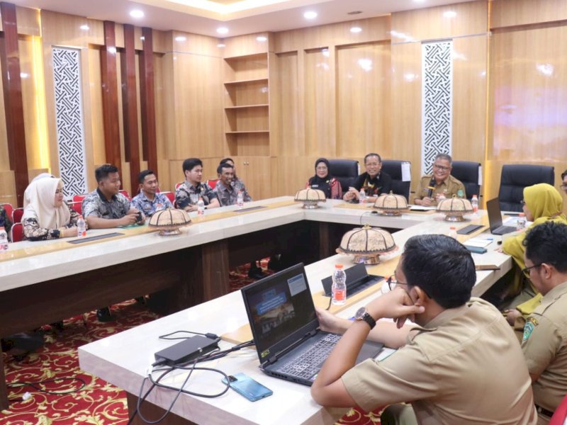 Pemkab Lutim saat menerima studi tiru pengelolaan aset bagi Pemerintah Kabupaten Takalar, Selasa (14/04/2026). @Jejakfakta/dok. Humas Pemkab Lutim