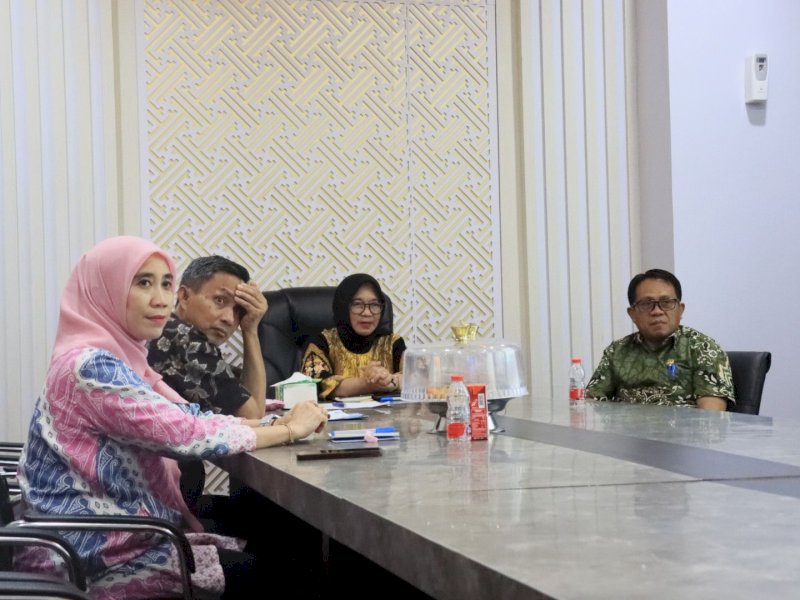 Wakil Bupati Luwu Timur, Hj. Puspawati Husler, mengikuti Live Talkshow Nasional bertajuk &ldquo;Kepemimpinan Berintegritas: Antara Godaan Kekuasaan dan Amanah Rakyat&rdquo; yang digelar Badan Pengembangan Sumber Daya Manusia Kementerian Dalam Negeri Republik Indonesia (BPSDM Kemendagri), Kamis (16/4/2026), melalui Zoom Meeting. @Jejakfakta/dok. Humas Pemkab Lutim
