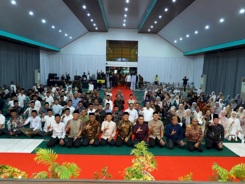 Bupati Luwu Timur Irwan Bachri Syam, saat menghadiri kegiatan Halal Bihalal yang digelar PT Vale Indonesia bersama para pemangku kepentingan di Kabupaten Luwu Timur di Ontaeluwu Meeting Hall, Sorowako, Jumat (17/4/2026). @Jejakfakta/dok. Humas Pemkab Lutim