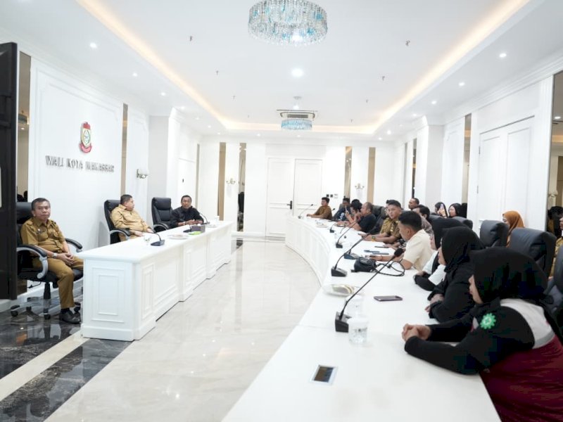 Wali Kota Makassar, Munafri Arifuddin, saat menerima audiensi Konfederasi Persatuan Buruh Indonesia di Balai Kota Makassar, Senin (20/4/2026). @Jejakfakta/dok. Humas Pemkot Makassar