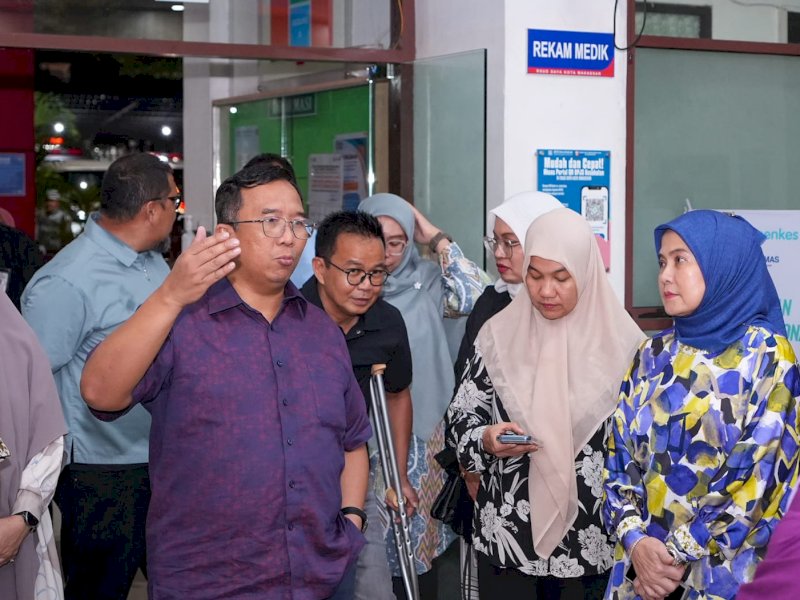 Wakil Wali Kota Makassar, Aliyah Mustika Ilham mendampingi Direktur Jenderal Kesehatan Lanjutan Kementerian Kesehatan RI, Azhar Jaya meninjau fasilitas kesehatan di RSUD Daya, termasuk keberadaan alat Cathlab bantuan Kementerian Kesehatan, Sabtu (25/4/2026). @Jejakfakta/dok. Humas Pemkot Makassar