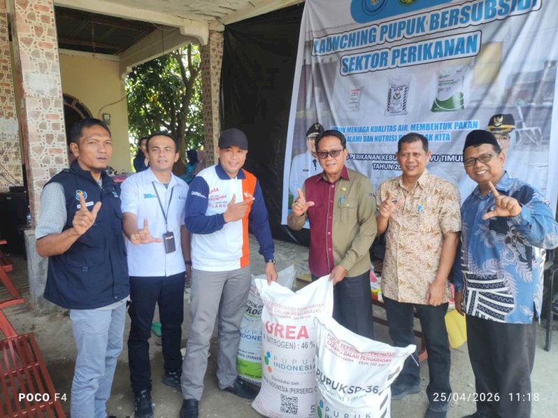 Sekretaris Daerah (Sekda) Luwu Timur, Ramadhan Pirade, saat menghadiri peluncuran program penyaluran pupuk bersubsidi bagi 1.163 pembudidaya ikan sebagai langkah strategis merevitalisasi sektor perikanan daerah, Sabtu (25/04/2026). @Jejakfakta/dok. Humas Pemkab Lutim
