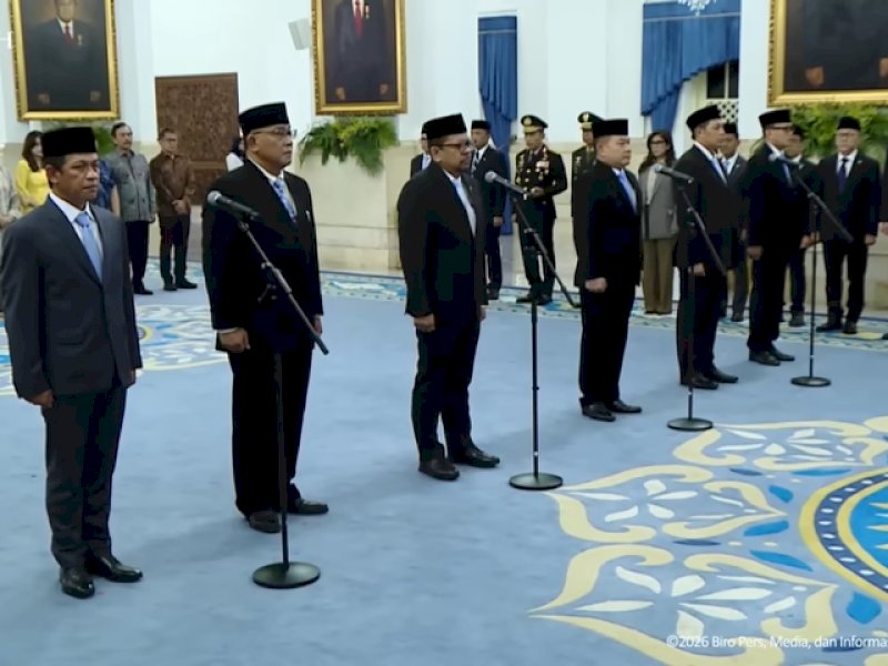 Enam pejabat menteri dan pejabat setingkat menteri yang dilantik Prabowo Subianto, Jakarta, Senin (27/4/2026).@jejakfaktacom/YT Sekretariat Presiden