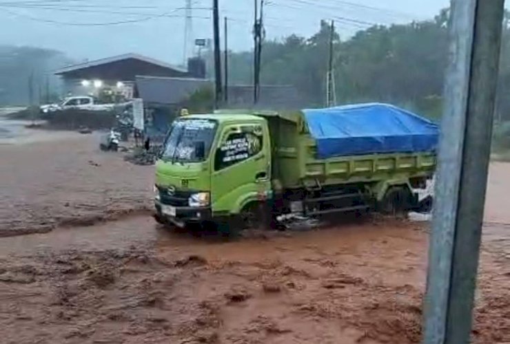 Banjir Lumpur di Ussu Terulang, WALHI Sulsel Desak Tambang Nikel PT PUL Dihentikan