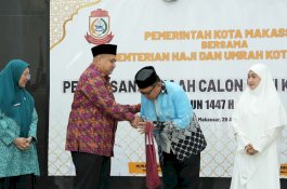 Lepas JCH Makassar di Baruga Anging Mammiri, Munafri Tegaskan: Haji Bukan Tamasya, Jaga Niat dan Kesehatan