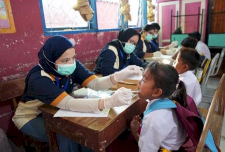 200 Dokter Gigi Anak Naik Kapal Perang &ldquo;Serbu&rdquo; Pulau Kodingareng, Bawa Senyum Sehat ke Pesisir Makassar