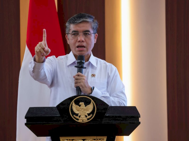 Menteri Ketenagakerjaan, Yassierli, menegaskan bahwa Negara hadir untuk menjamin keamanan, keselamatan, dan martabat mereka sebagai pekerja. @jejakfaktacom/Humas Kemnaker