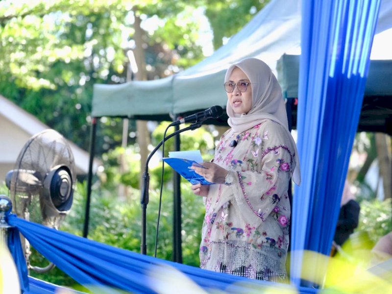 Bupati Gowa, Sitti Husniah Talenrang, saat memimpin upacara Peringatan Hari Pendidikan Nasional (Hardiknas) 2026 di Lapangan Kantor Bupati Gowa, Senin (4/5/2026). @Jejakfakta/dok. Humas Pemkab Gowa