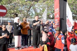 May Day 2026: Munafri&ndash;Aliyah Ramaikan Fun Walk Serikat Buruh dan Pekerja di Makassar