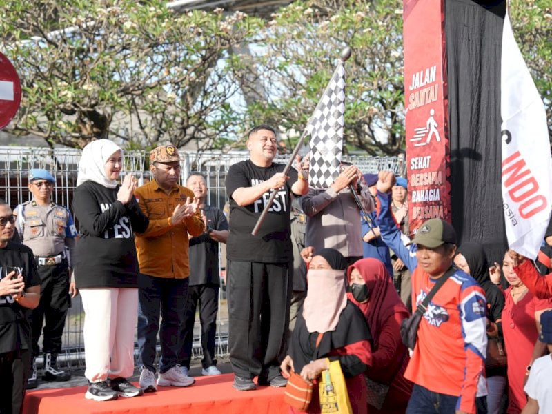 Wali Kota Makassar, Munafri Arifuddin, dan Wakil Wali Kota Makassar, Aliyah Mustika Ilham, jalan santay hari buruh di Lapangan Karebosi, Jumat pagi (1/5/2026). @Jejakfakta/dok. Humas Pemkot Makassar