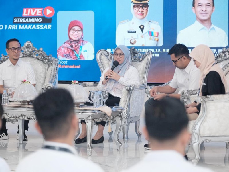 Bupati Gowa, Sitti Husniah Talenrang, saat menghadiri  Dialog Luar Studio RRI Pro 1 Makassar yang digelar di Baruga Tinggimae Rumah Jabatan Bupati Gowa, Rabu (6/5/2026), dengan melibatkan pemerintah, pelaku usaha, hingga petani. @Jejakfakta/dok. Humas Pemkab Gowa