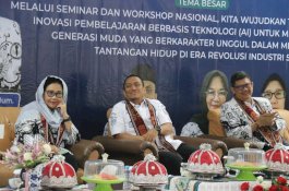 Di Tengah Gempuran AI, Bupati Luwu Timur Tekankan Guru Tetap Jaga Nilai Lokal