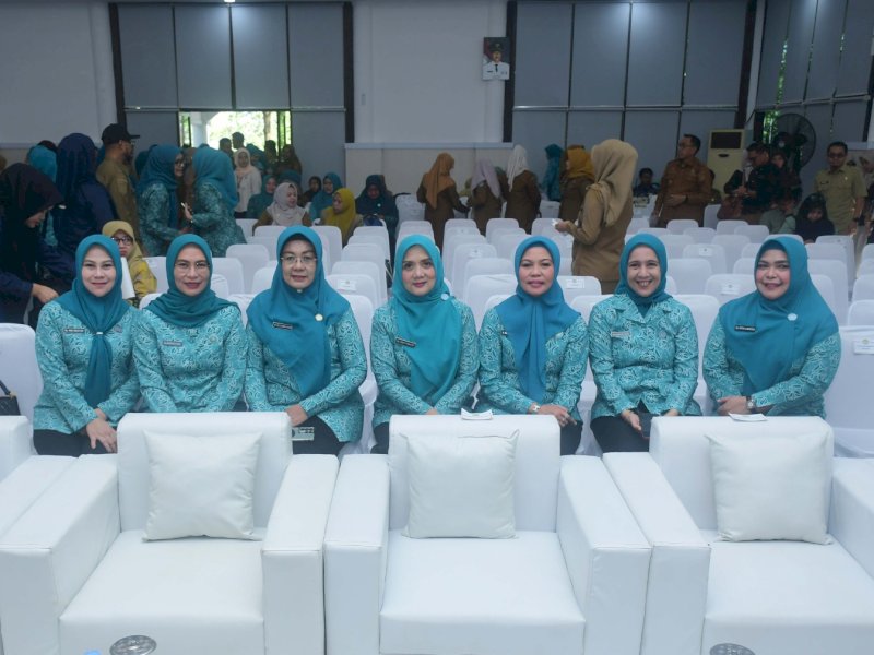 Ketua TP PKK Kabupaten Luwu Timur, dr. Ani Nurbani Irwan, saat mengikuti kegiatan  kegiatan Monitoring dan Evaluasi (Monev) Imunisasi Zero Dose tingkat provinsi yang digelar di Baruga Tinggimae, Rumah Jabatan Bupati Gowa, Selasa (5/5/2026). @Jejakfakta/dok. Humas Pemkab Lutim
