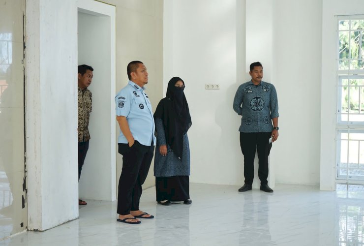 Tinjau Gedung Simpurusiang, Bupati Irwan Tekankan Kualitas Pengerjaan hingga Tahap Akhir