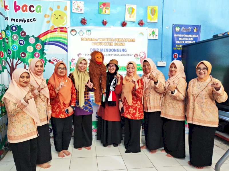 Dharma Wanita Persatuan (DWP) Kabupaten Gowa bersama Pokja Bunda PAUD Gowa menghadirkan edukasi kreatif bagi anak-anak TK Pertiwi Sungguminasa, Senin (11/5/2026). @Jejakfakta/dok. Humas Pemkab Gowa