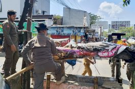 PK5 Tamalanrea Mulai Bongkar Mandiri, Pendekatan Humanis Pemkot Makassar Dinilai Efektif