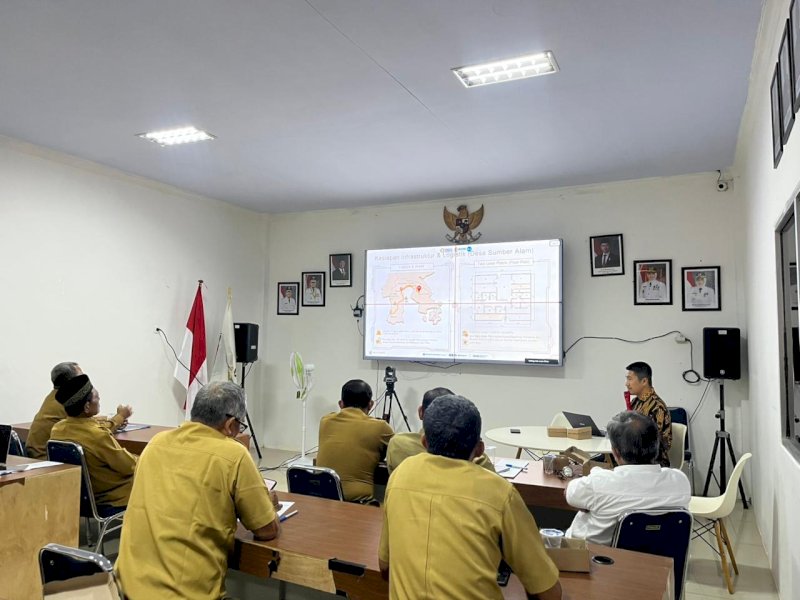 Diseminasi studi kelayakan (feasibility study) hilirisasi komoditas perkebunan melalui rencana pembangunan pabrik pengolahan kakao di Kecamatan Tomoni yang digelar di Media Center Diskominfo-SP, Selasa (12/05/2026). @Jejakfakta/dok. Istimewa