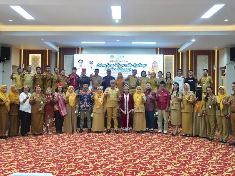 Staf Ahli Ekonomi dan Keuangan, Indra Fawzy, saat menghadiri Seminar dan Workshop Budaya yang digelar Pemerintah Kabupaten Luwu Timur melalui Dinas Pendidikan dan Kebudayaan di Aula Sasana Praja Kantor Bupati Luwu Timur, Selasa (12/05/2026). @Jejakfakta/dok. Humas Pemkab Lutim